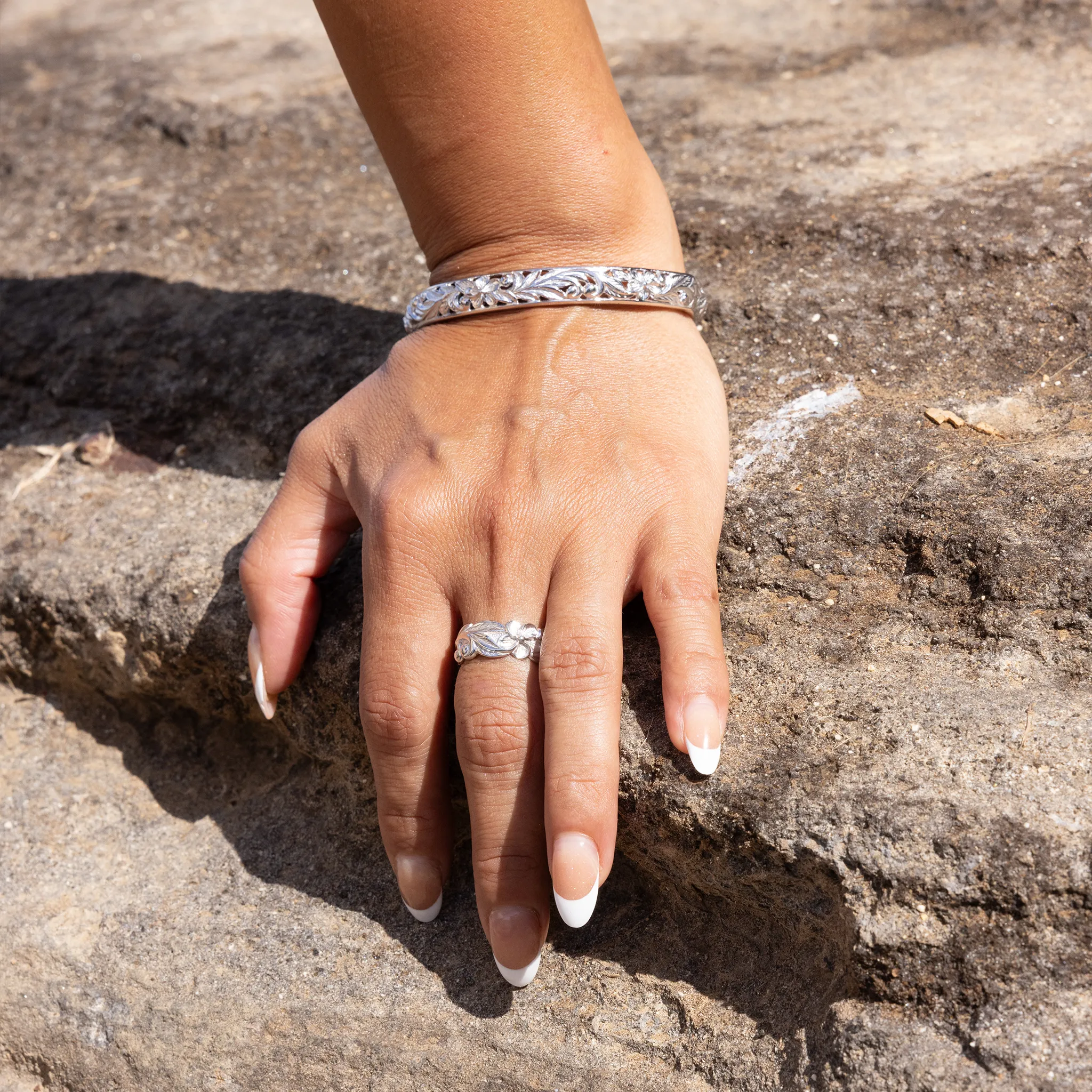 Hawaiian Heirloom Plumeria Ring in Sterling Silver - 8mm