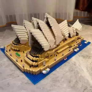 MOC  Compatible  4131pcs  Sydney Opera House Building Blocks Famous Ahitecture Micro Brick 3D Model Diamond Block toys  Europe Wall