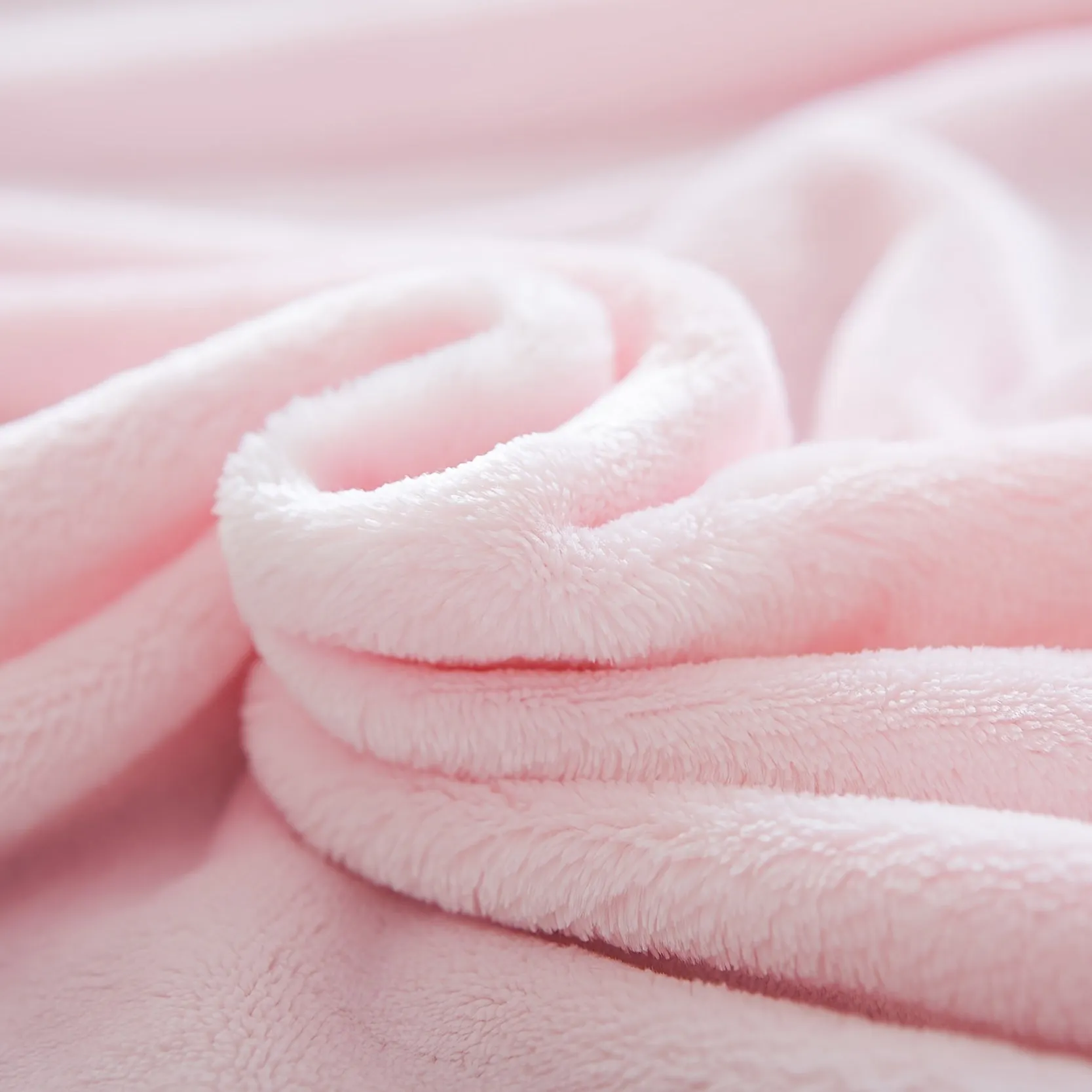 Super Soft Fleece Blanket  Cozy for All Seasons