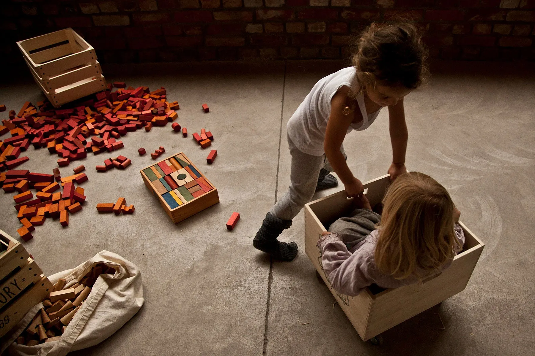 Wooden Story Rainbow Blocks - 30 Tray